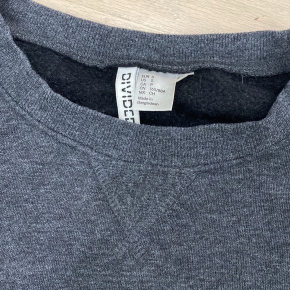 H&M Divided Crewneck - Small - Charcoal Gray - Picture 3 of 5